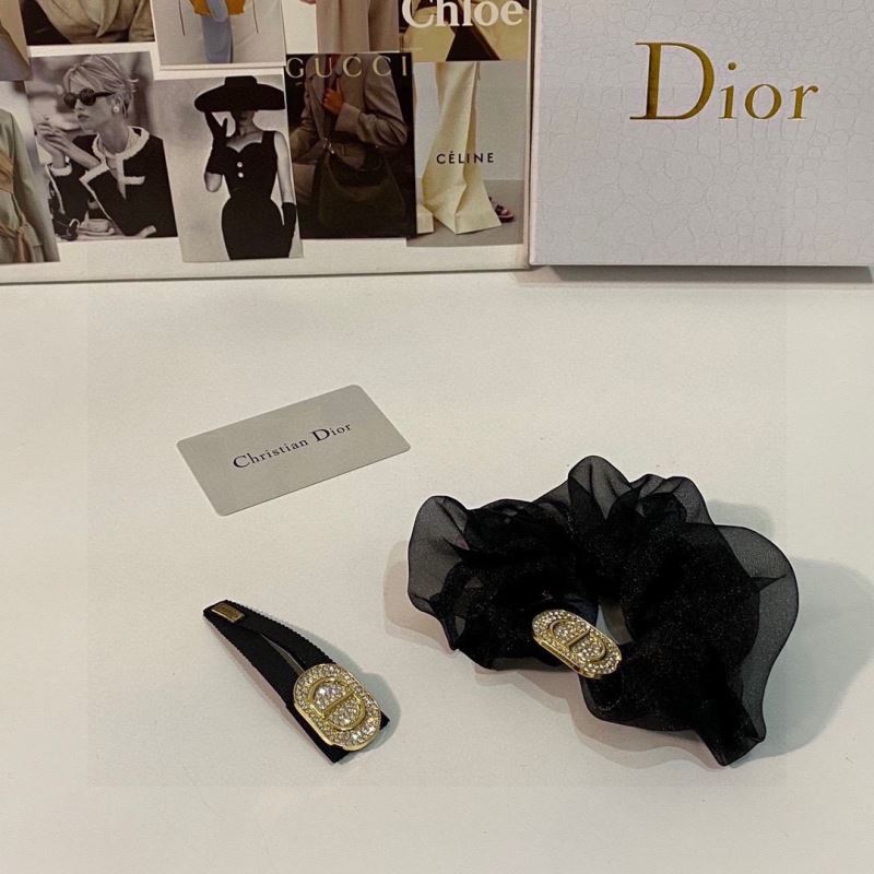 CHRISTIAN DIOR